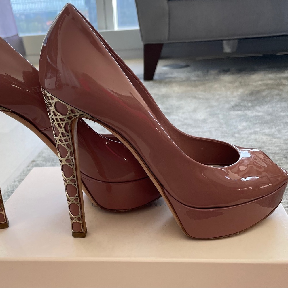 Dior Blush Patent Leather Peep Toe Cannage heel Platforms Pumps Size 38